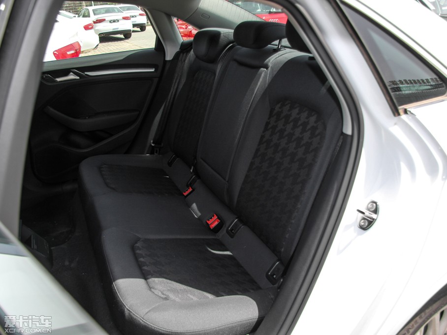 2014WA3 Limousine 35 TFSI r