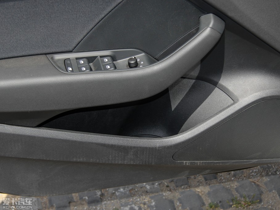 2014?yun)WA3 Limousine 35 TFSI r(sh)