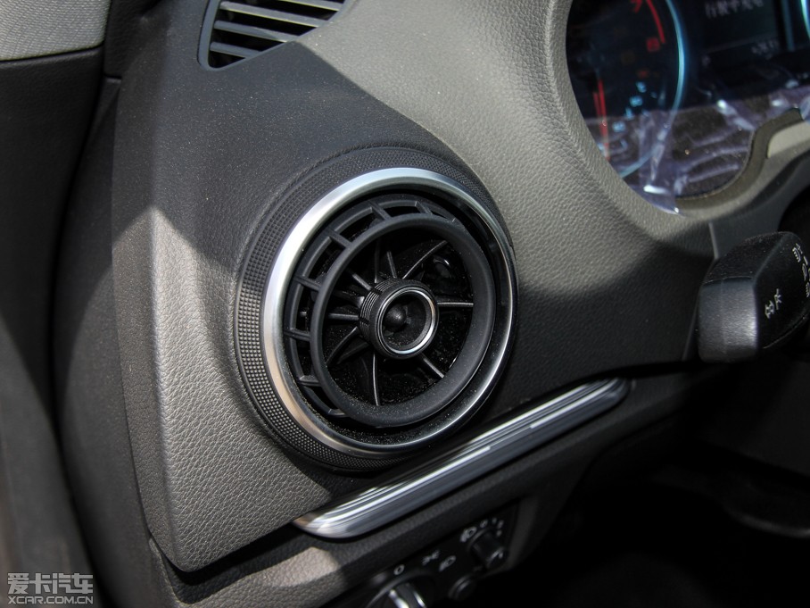 2014WA3 Limousine 35 TFSI r