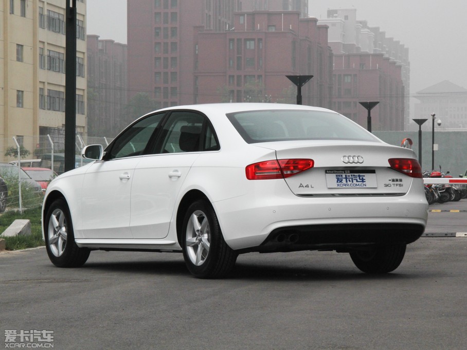 2015WA4L 30 TFSI Ԅm