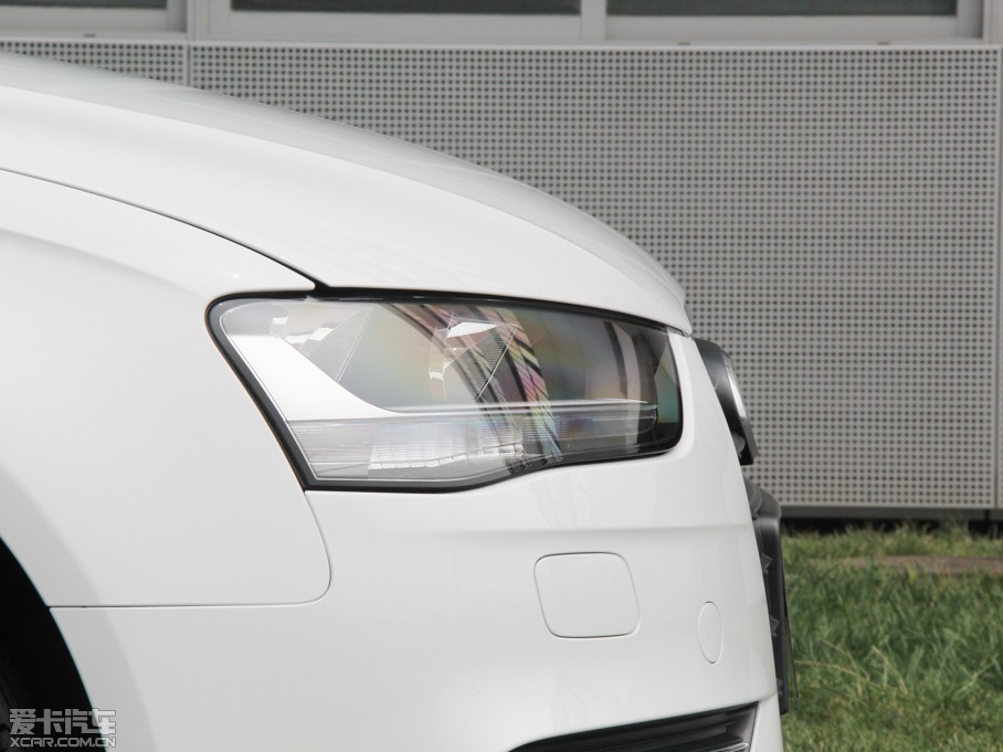 2015WA4L 30 TFSI Ԅm