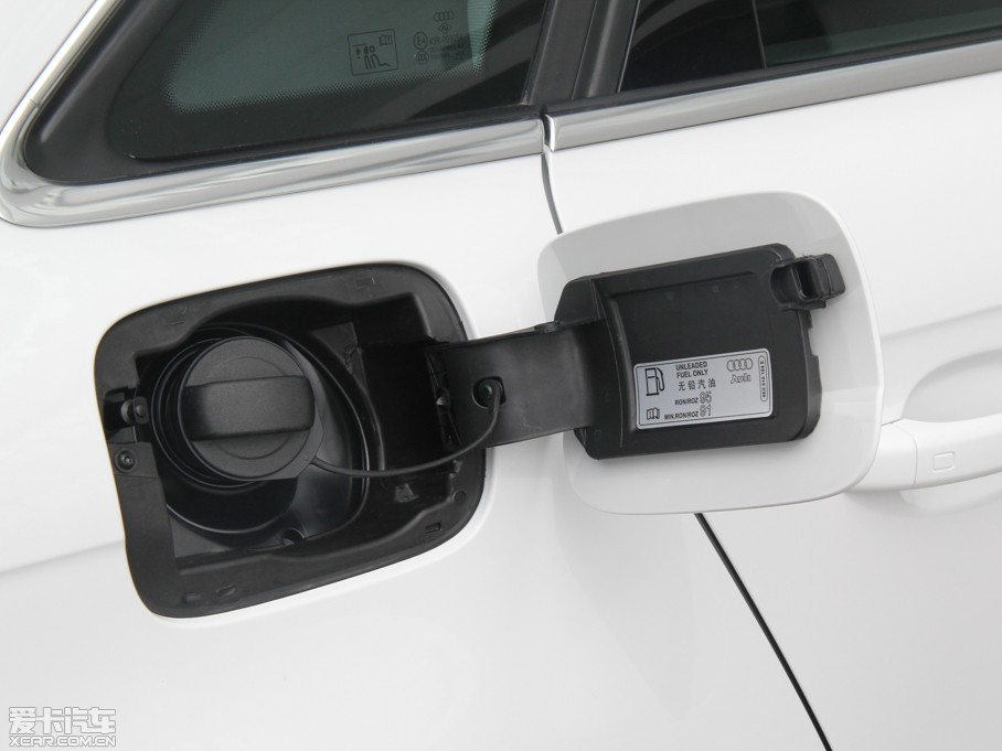 2015WA4L 30 TFSI Ԅm