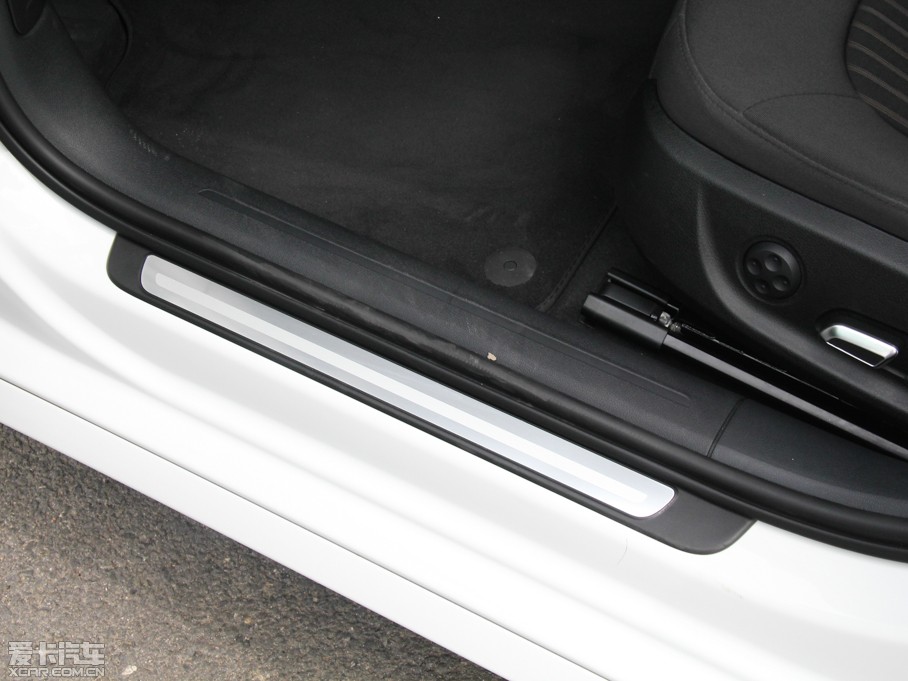 2015WA4L 30 TFSI Ԅm