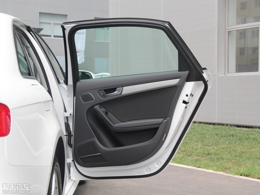 2015WA4L 30 TFSI Ԅm