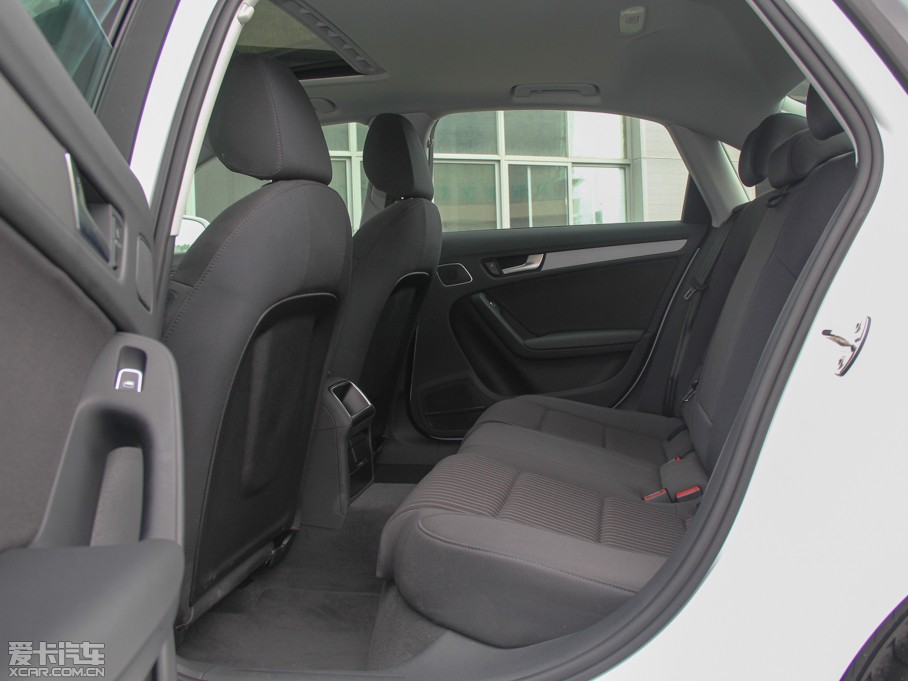 2015WA4L 30 TFSI Ԅm