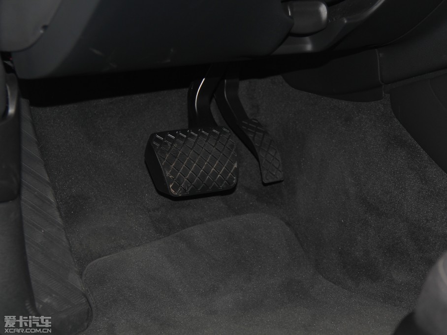 2015WA4L 30 TFSI Ԅm