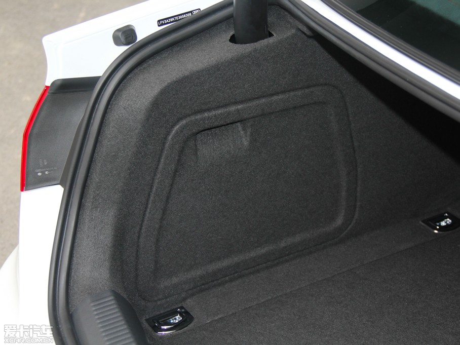 2015WA4L 30 TFSI Ԅm