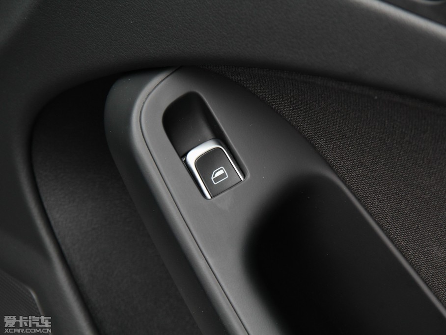 2015WA4L 30 TFSI Ԅm