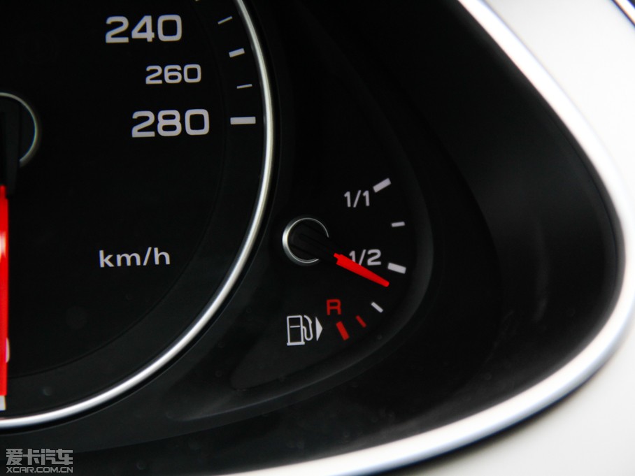 2015WA4L 30 TFSI Ԅm