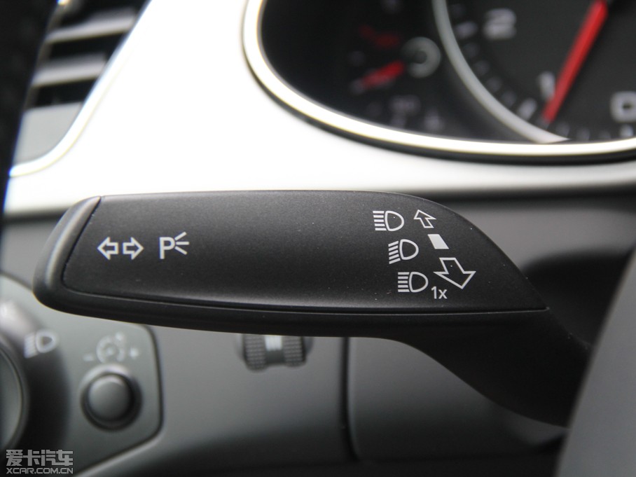 2015WA4L 30 TFSI Ԅm