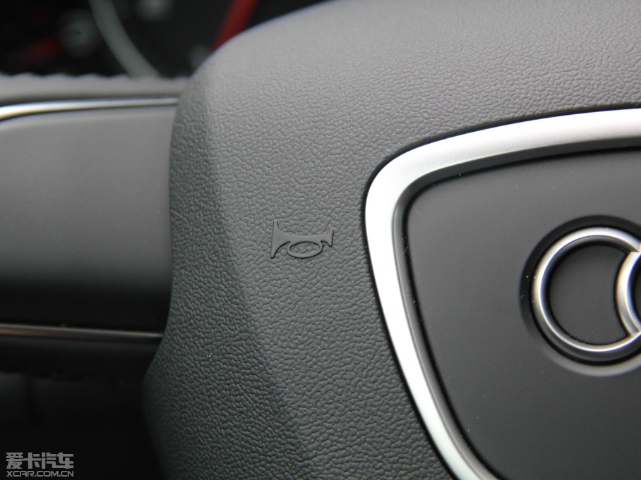 2015WA4L 30 TFSI Ԅm