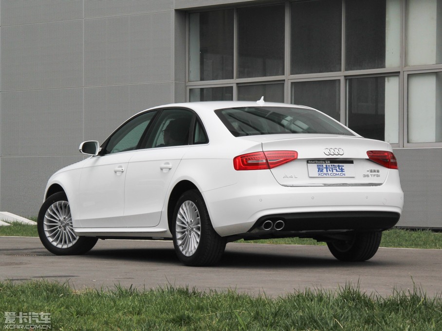 2015WA4L 35 TFSI ԄӼg