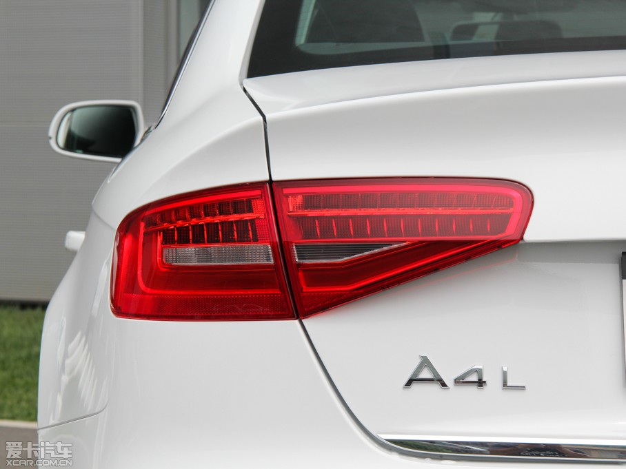 2015WA4L 35 TFSI ԄӼg