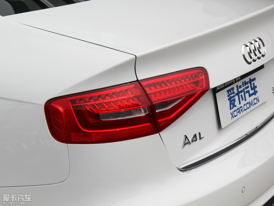 2015WA4L 35 TFSI ԄӼg