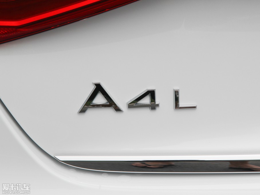 2015WA4L 35 TFSI ԄӼg