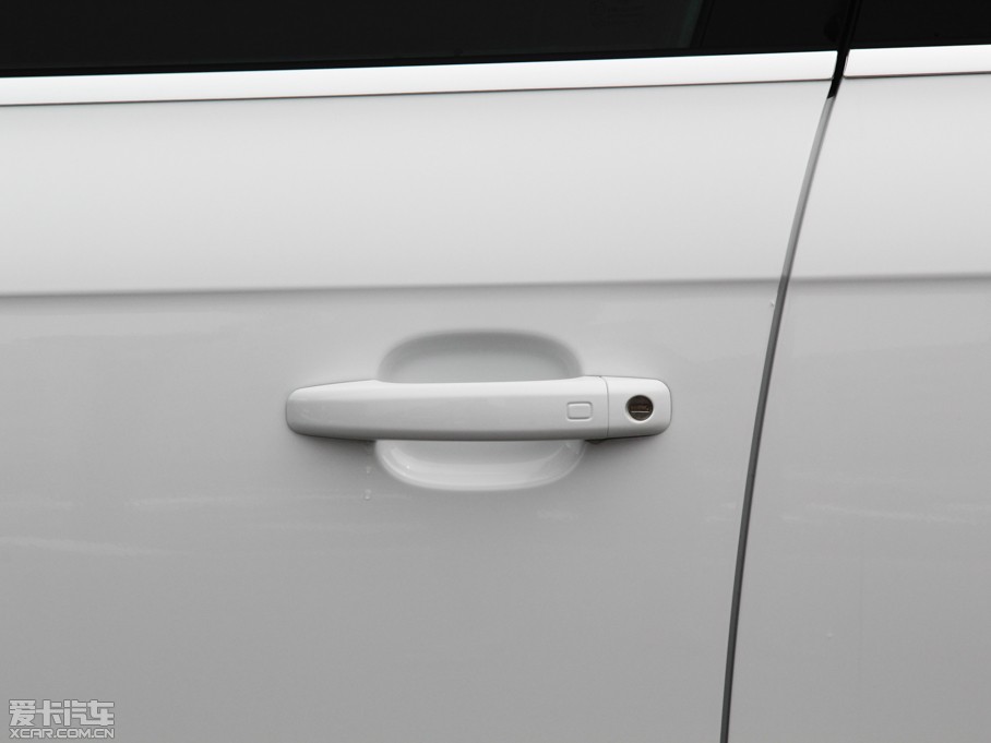 2015WA4L 35 TFSI ԄӼg