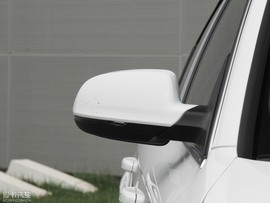 2015WA4L 35 TFSI ԄӼg