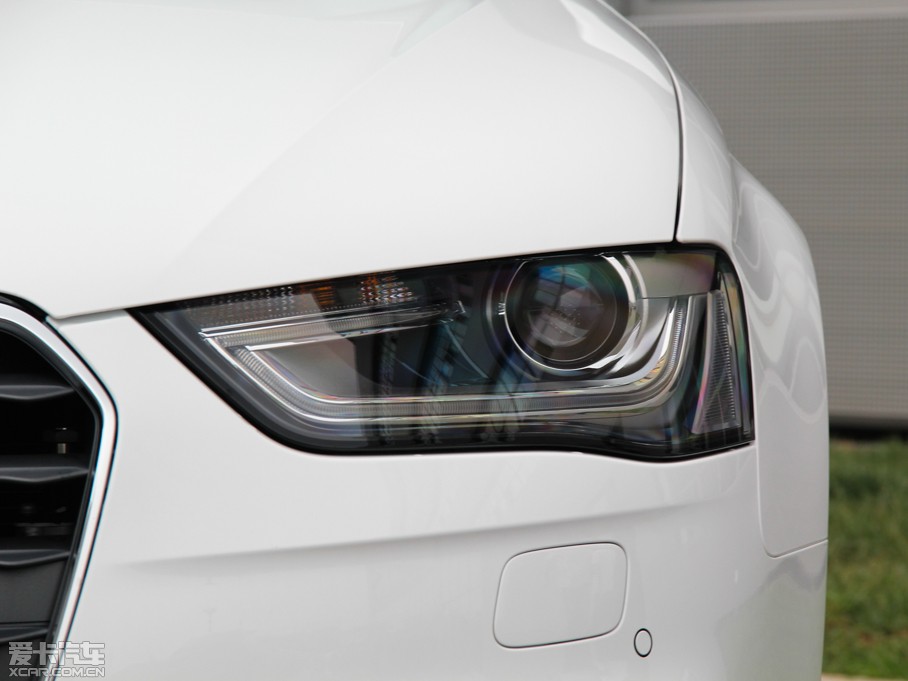 2015WA4L 35 TFSI ԄӼg