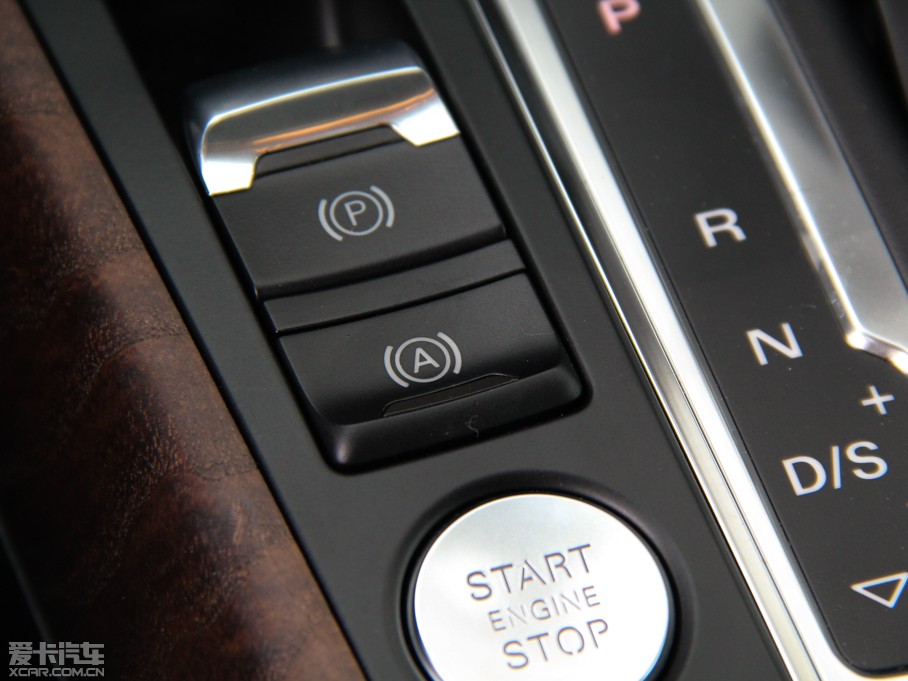 2015WA4L 35 TFSI ԄӼg