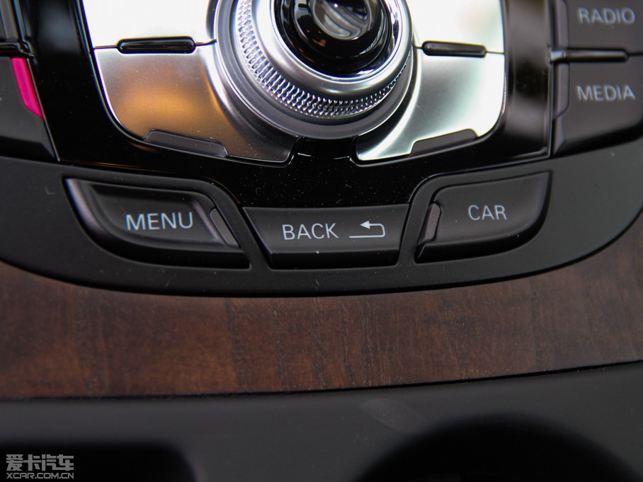 2015WA4L 35 TFSI ԄӼg