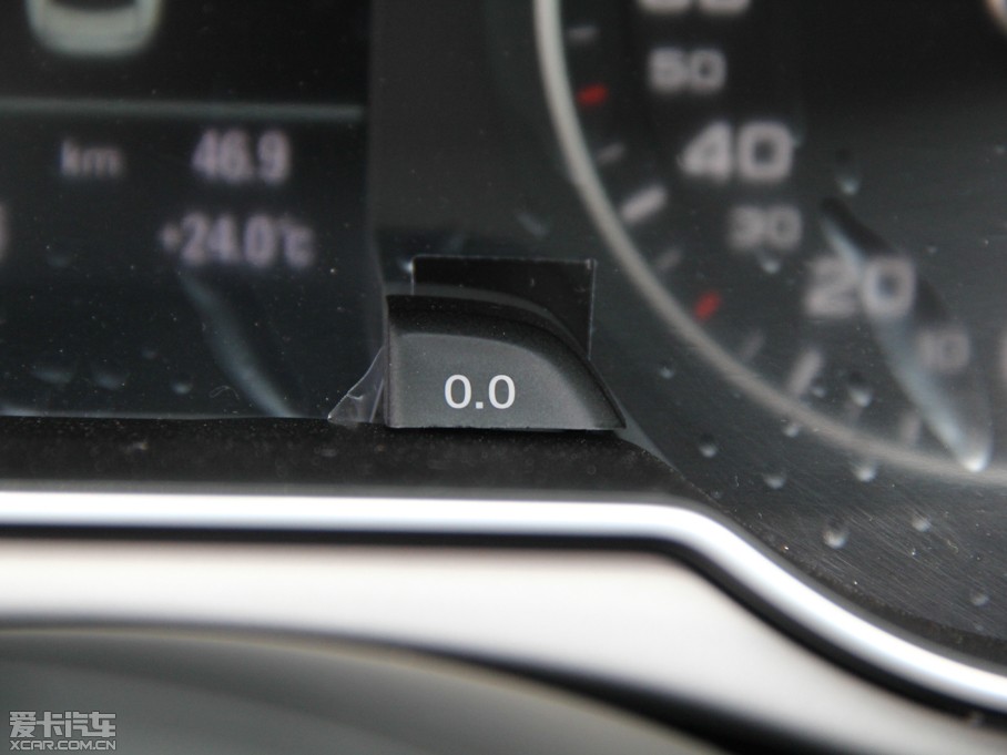 2015WA4L 35 TFSI ԄӼg