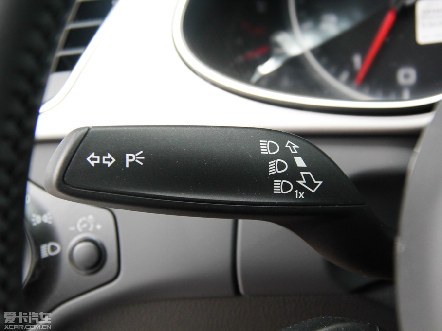 2015WA4L 35 TFSI ԄӼg