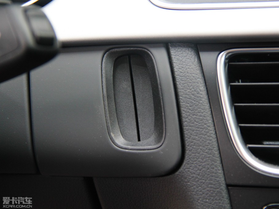 2015WA4L 35 TFSI ԄӼg