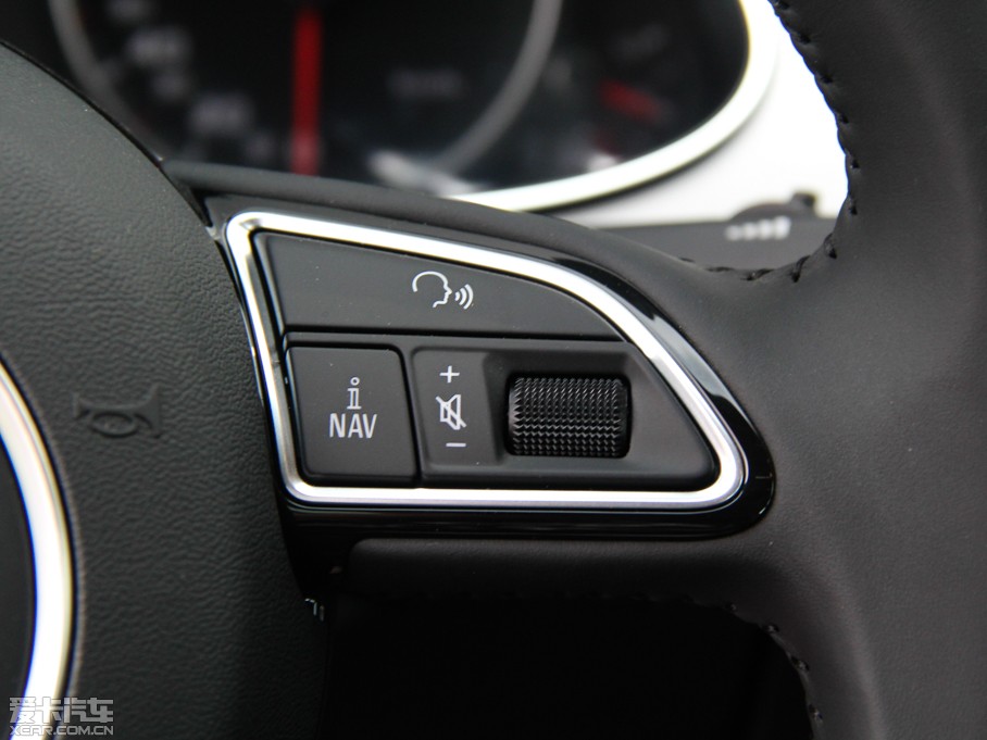 2015WA4L 35 TFSI ԄӼg