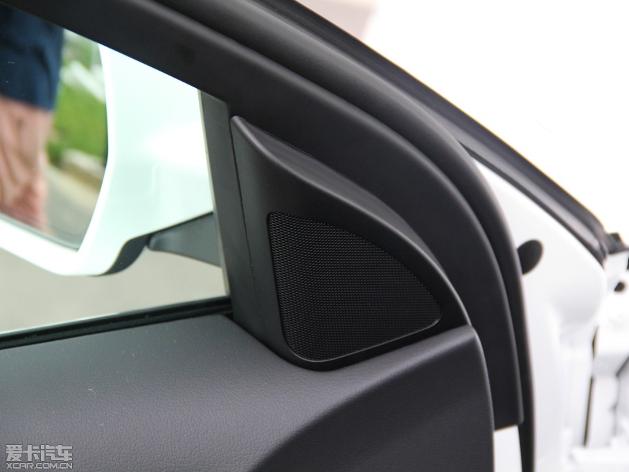 2015WA4L 35 TFSI ԄӼg