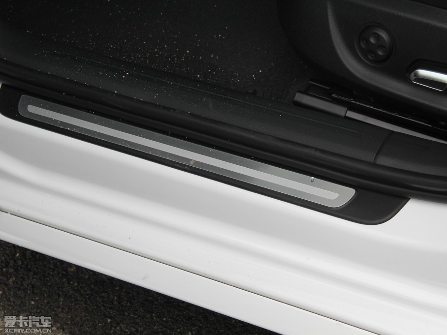 2015WA4L 35 TFSI ԄӼg