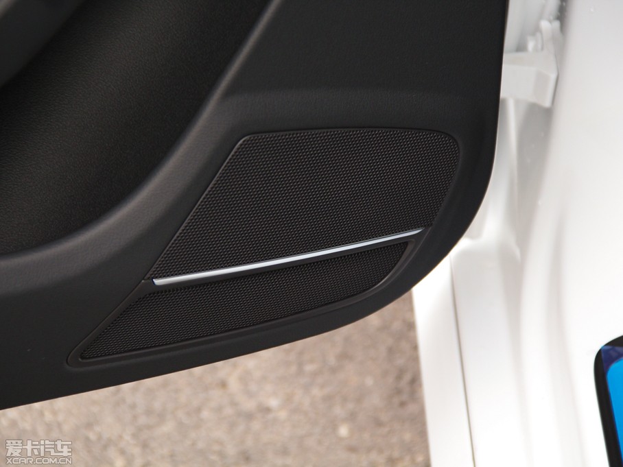 2015WA4L 35 TFSI ԄӼg