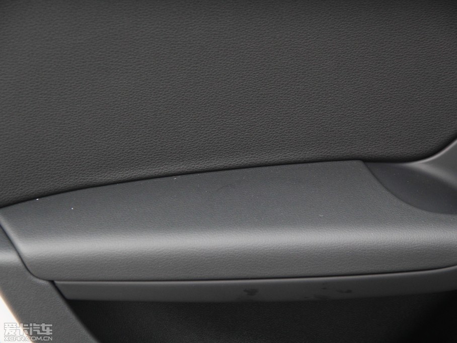 2015WA4L 35 TFSI ԄӼg