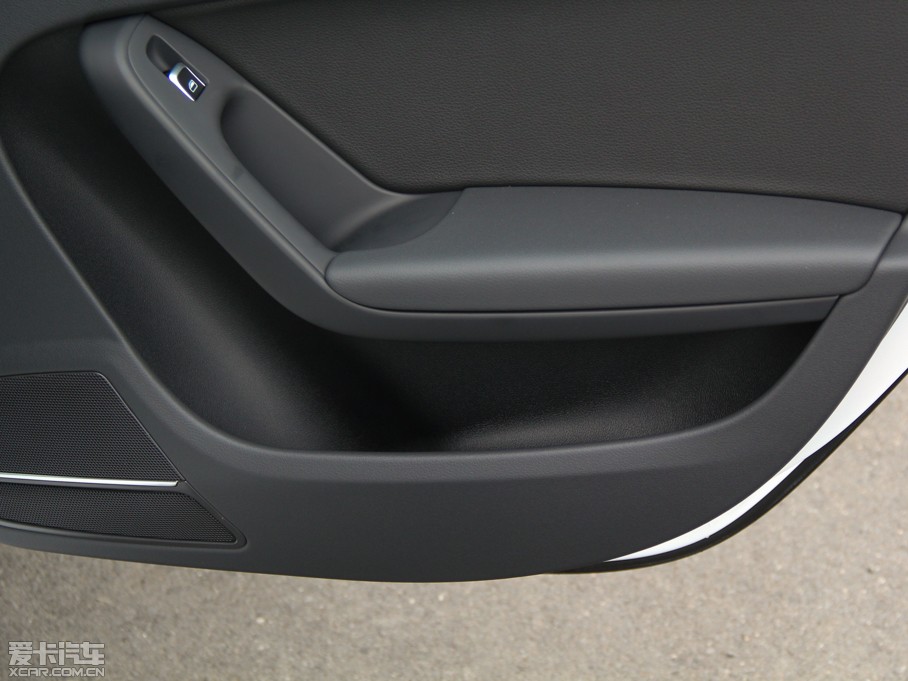 2015WA4L 35 TFSI ԄӼg