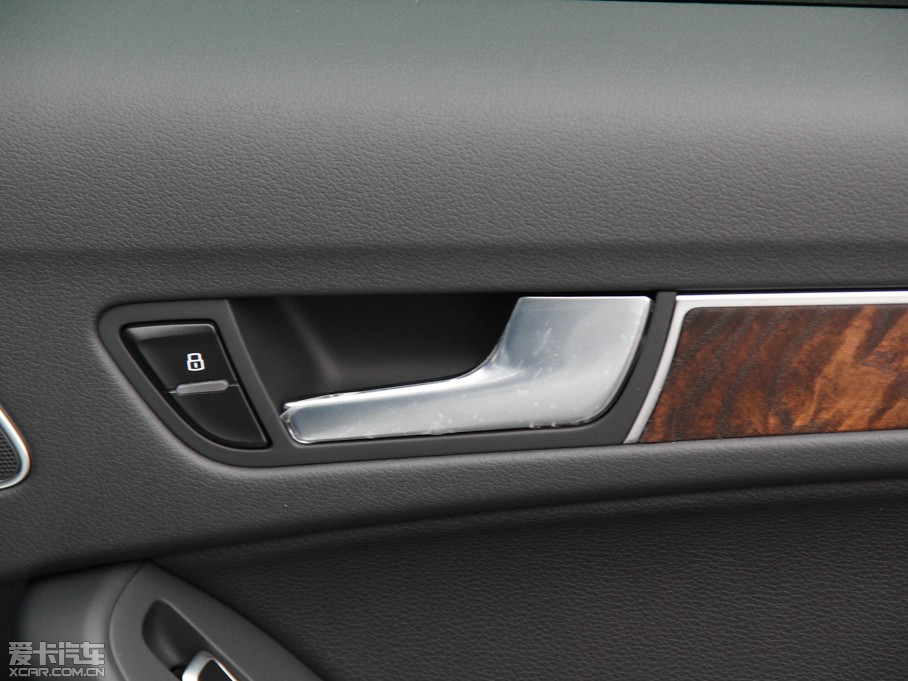 2015WA4L 35 TFSI ԄӼg