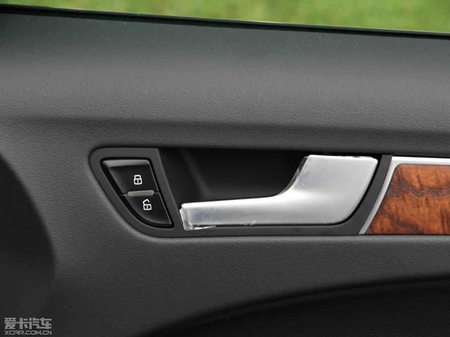 2015WA4L 35 TFSI ԄӼg