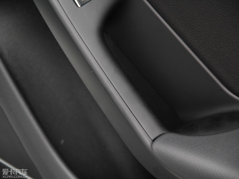 2015WA4L 35 TFSI ԄӼg