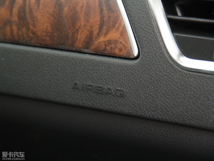 2015WA4L 35 TFSI ԄӼg