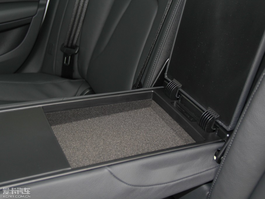 2015WA4L 35 TFSI ԄӼg