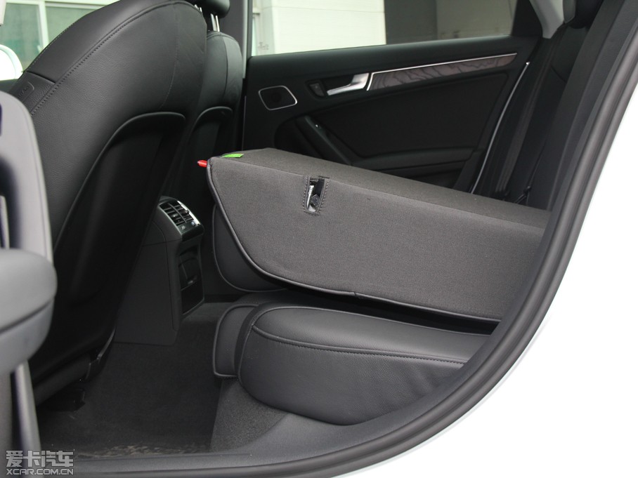 2015WA4L 35 TFSI ԄӼg