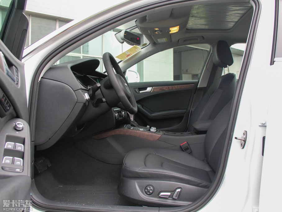 2015WA4L 35 TFSI ԄӼg