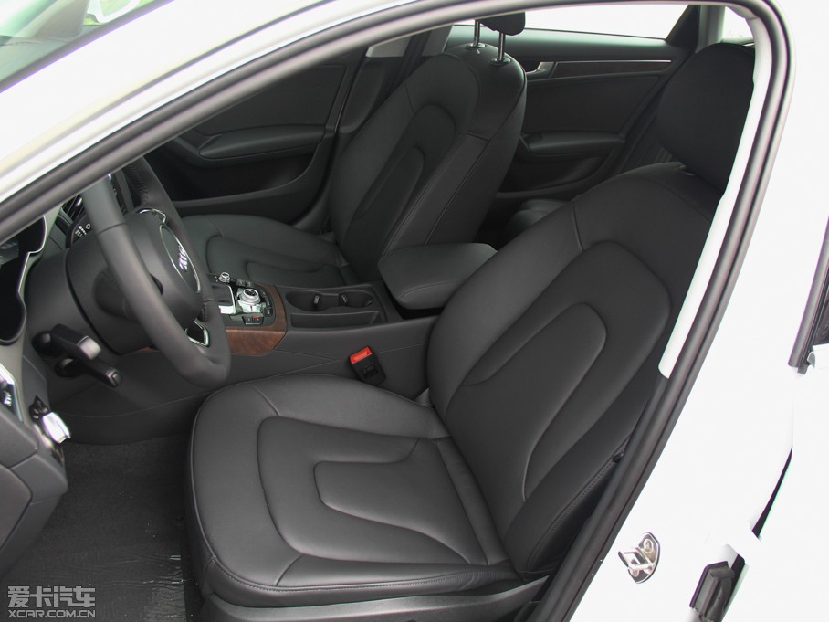 2015WA4L 35 TFSI ԄӼg