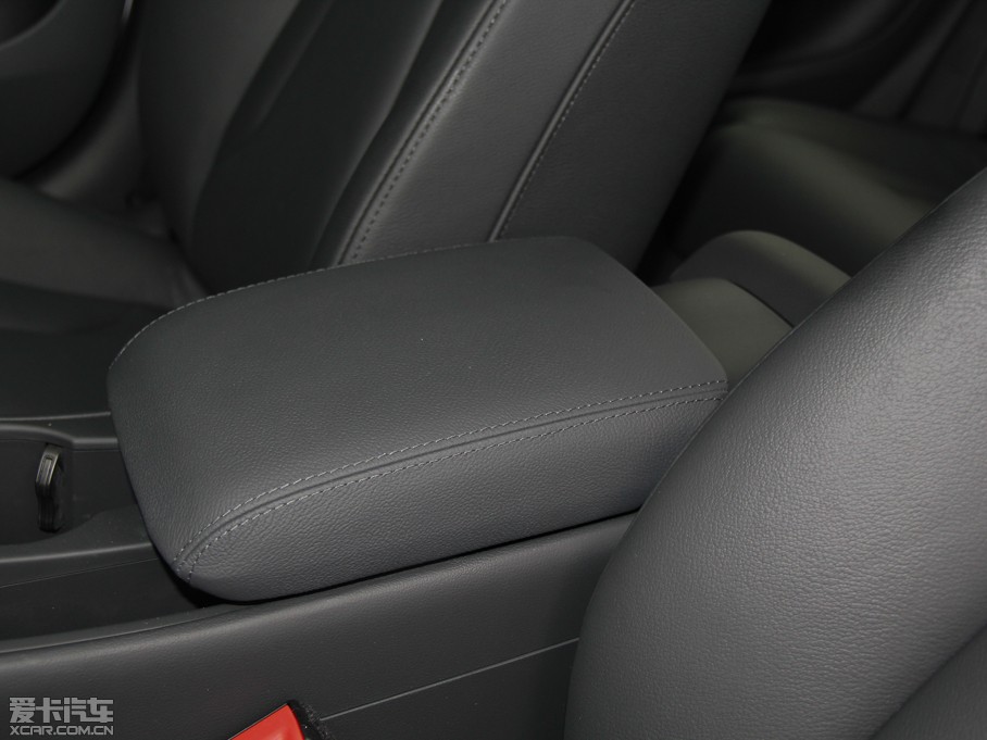 2015WA4L 35 TFSI ԄӼg