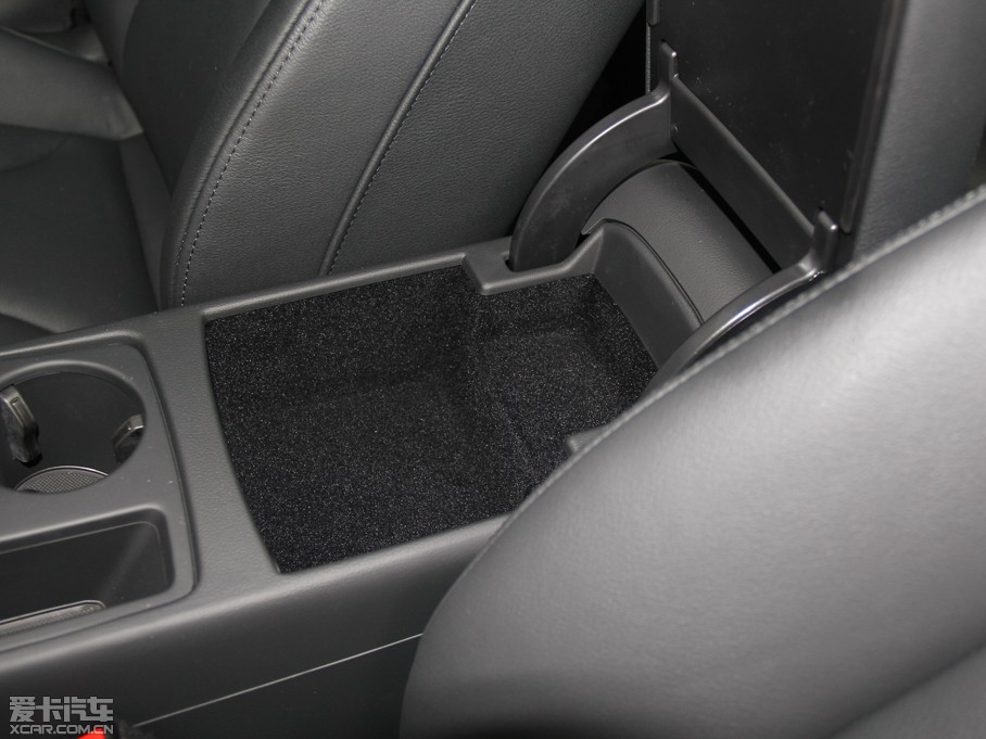 2015WA4L 35 TFSI ԄӼg