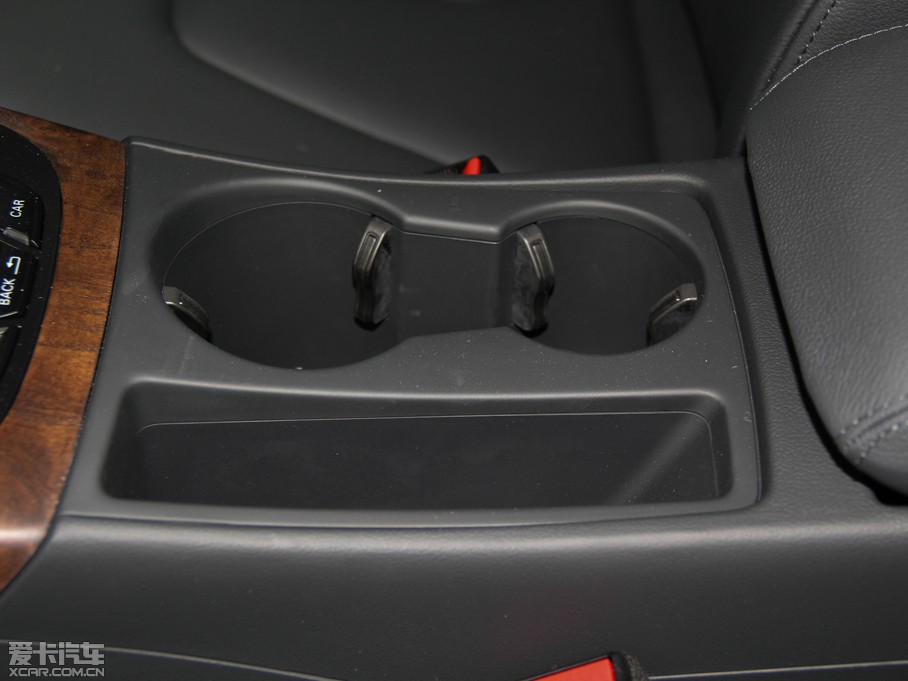 2015WA4L 35 TFSI ԄӼg