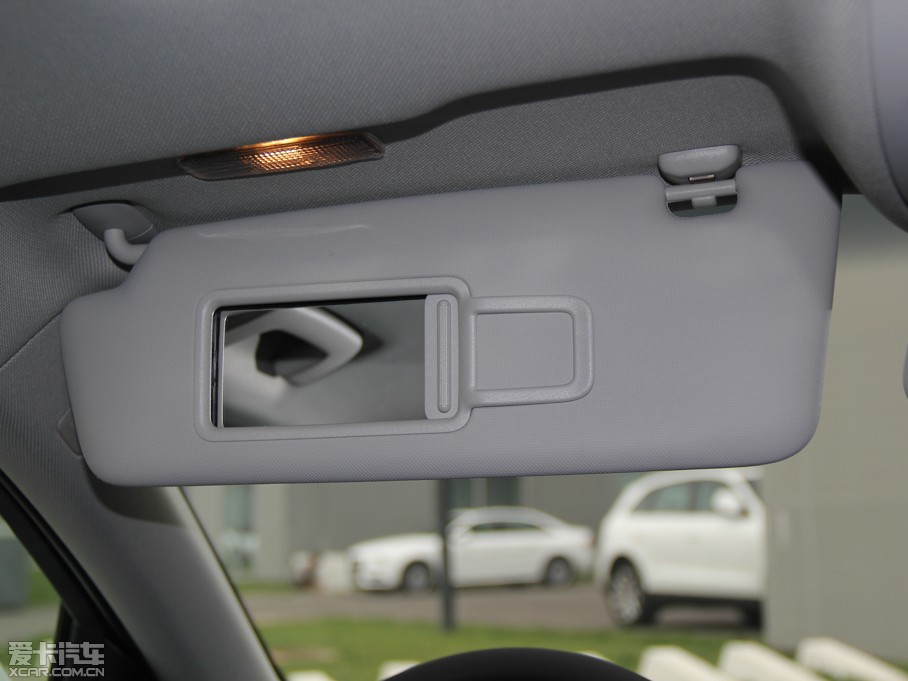 2015WA4L 35 TFSI ԄӼg