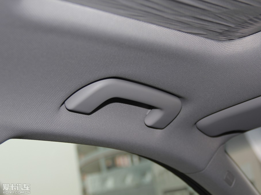 2015WA4L 35 TFSI ԄӼg