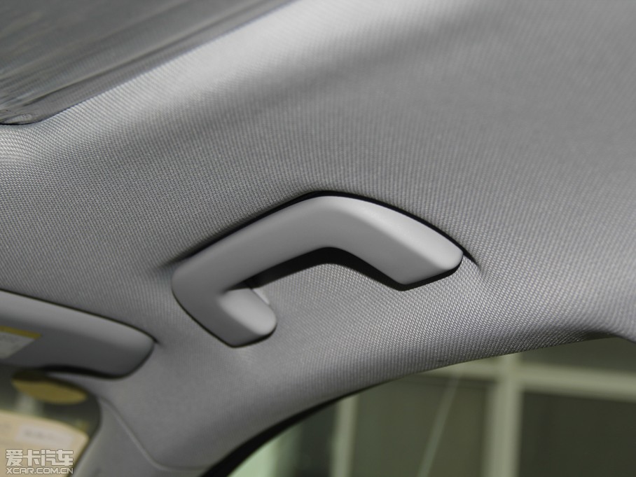 2015WA4L 35 TFSI ԄӼg