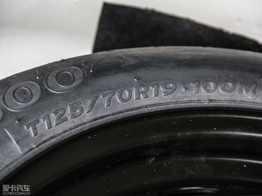 2015WA4L 35 TFSI ԄӼg