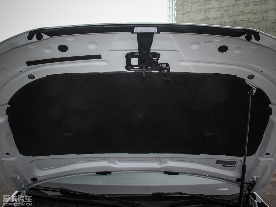 2015WA4L 35 TFSI ԄӼg