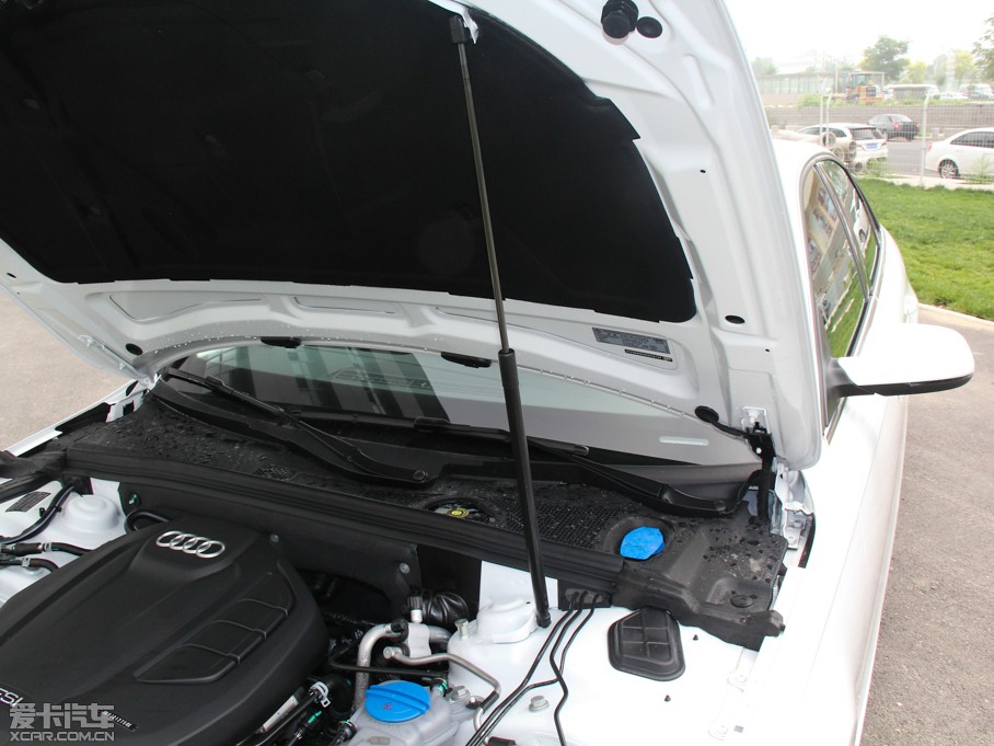 2015WA4L 35 TFSI ԄӼg